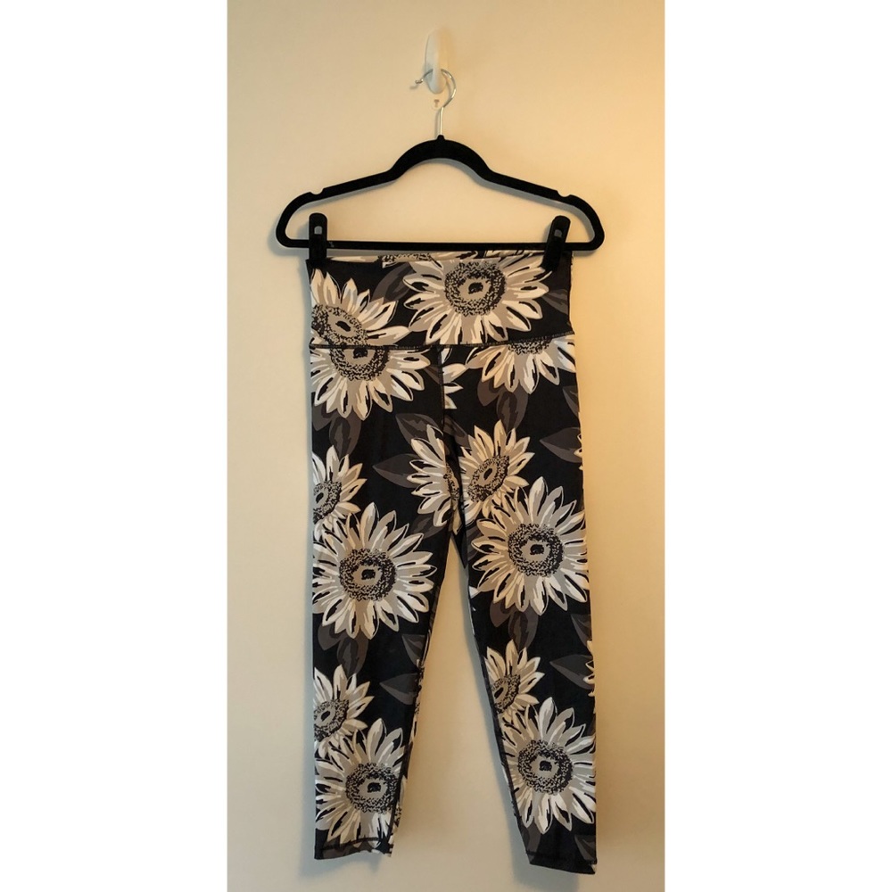 Aerie Flower Legging Size L